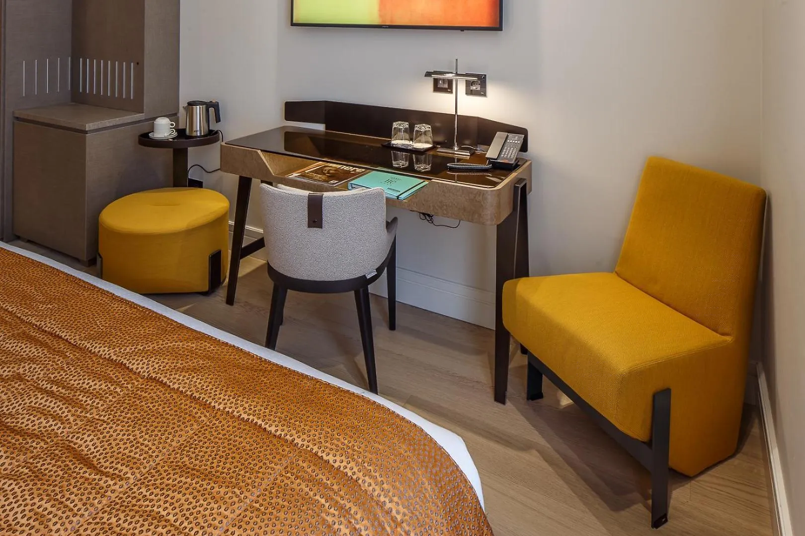 Hotel Cavour Milan 4*,  Italy