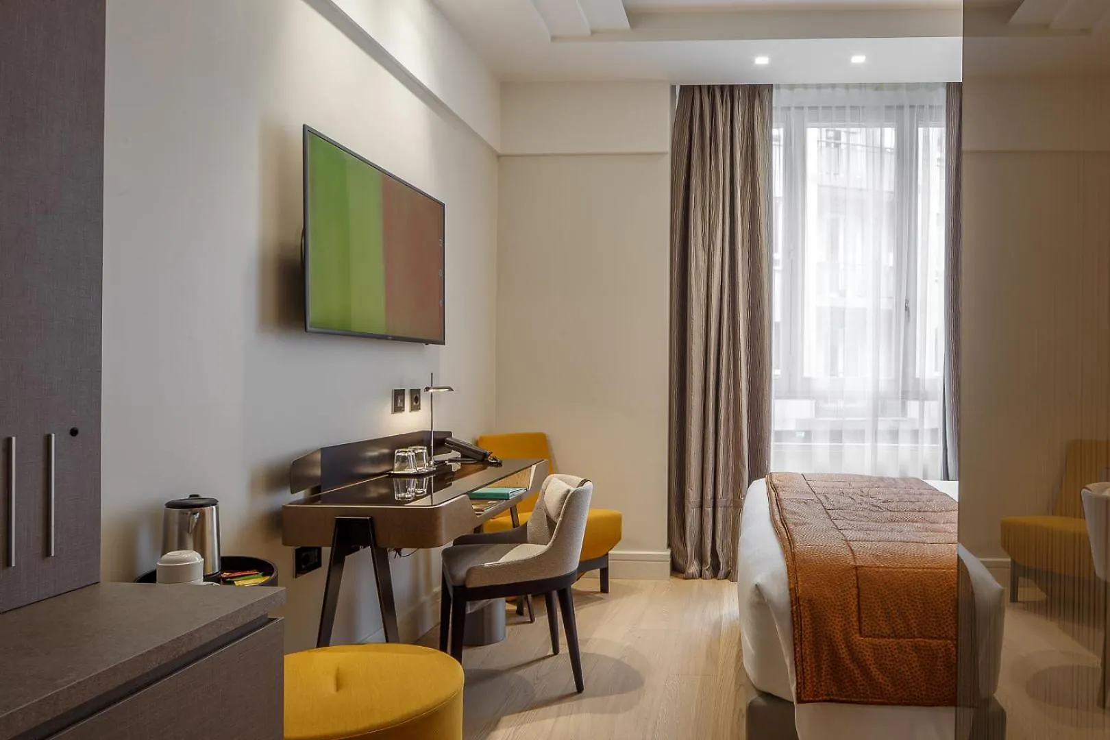 Hotel Cavour Milan 4*,