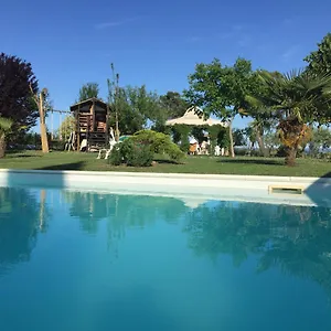 Con Piscina E Giardino A Apartment Siena
