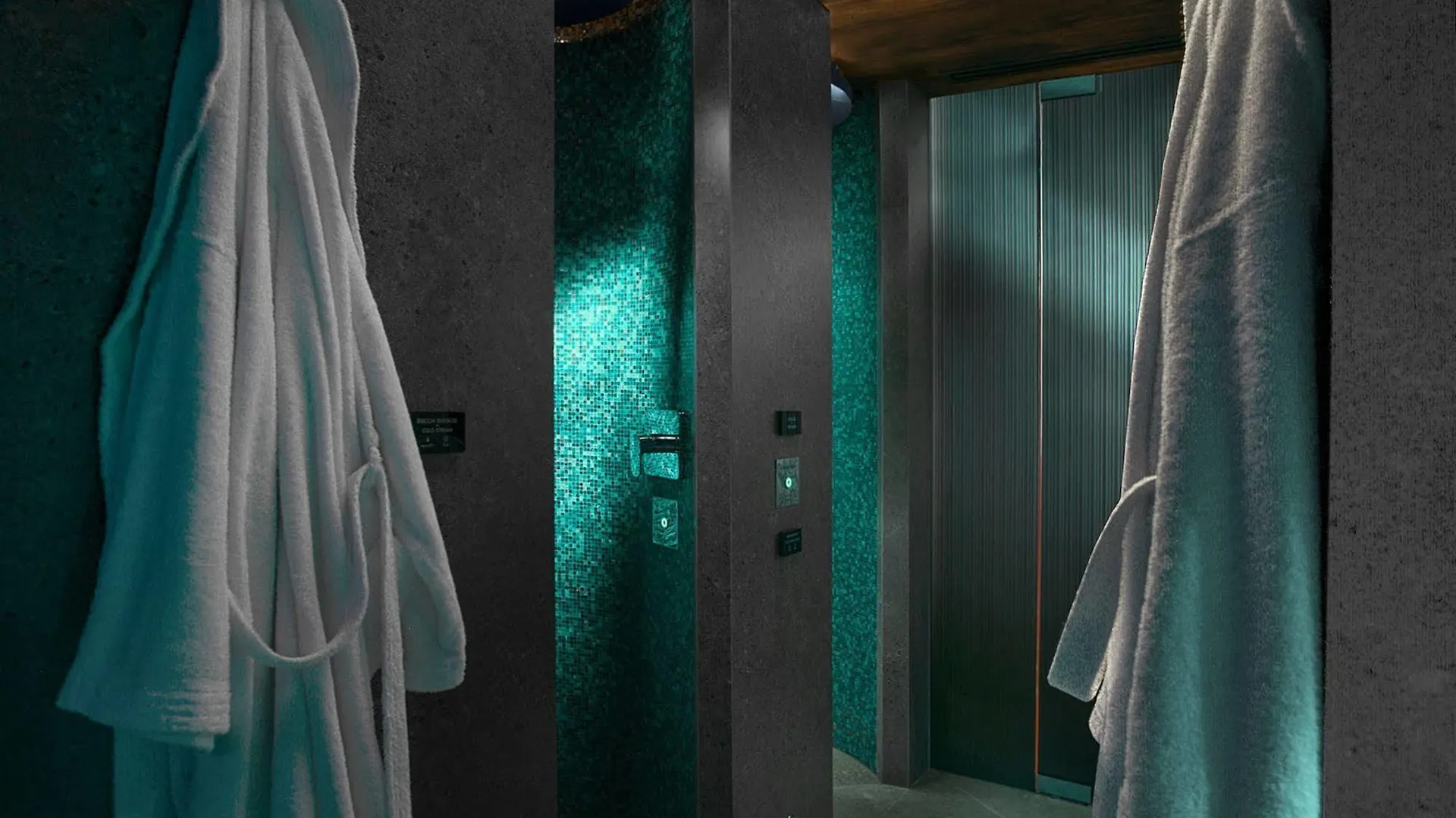 Hotel Cavour Milano 4*,
